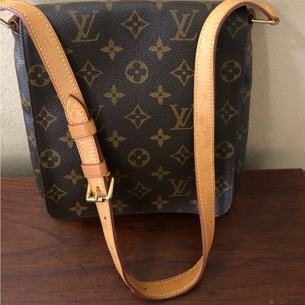 Authentic Louis Vuitton Musette Salsa Short Shoulder Monogram Bag